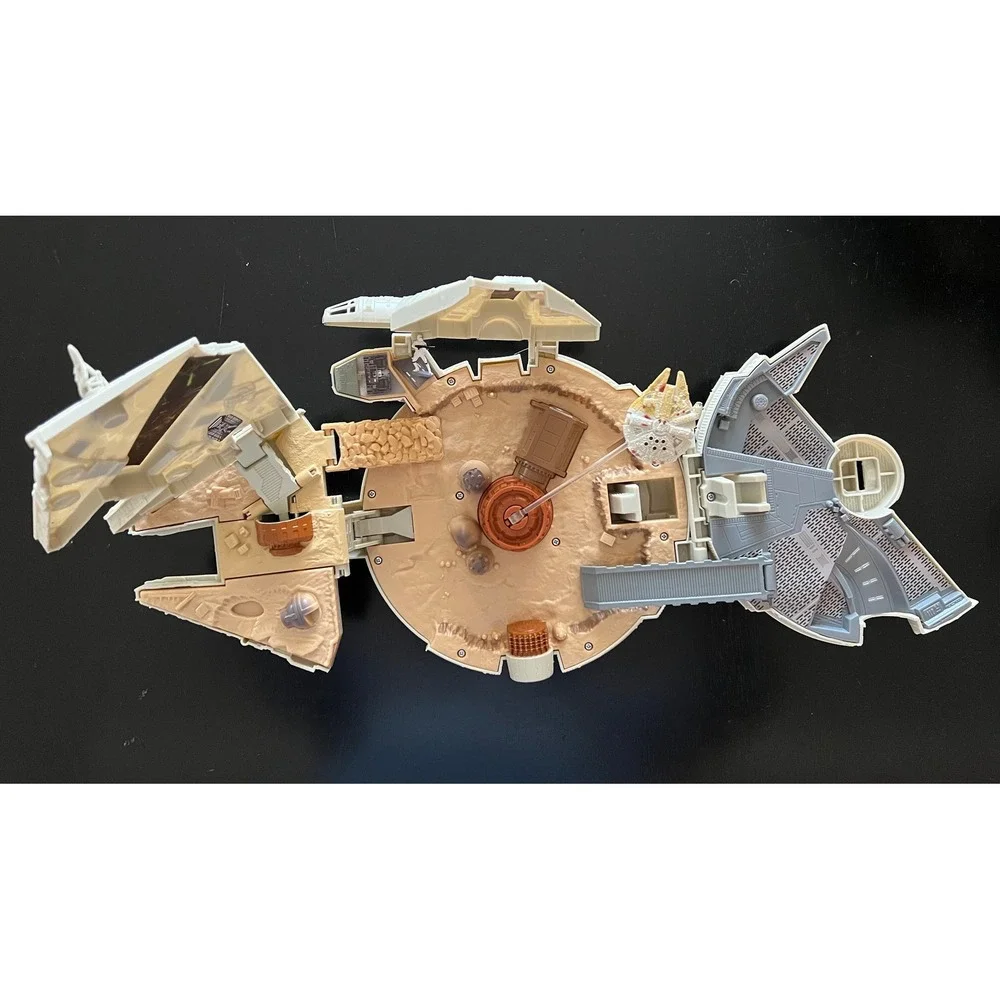 Tonka Star Wars‎ 2015 Micro Machines Millennium Falcon Playset Tan Good Jakku